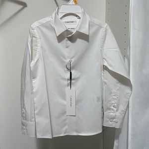 - Calvin Klein Slim Fit Solid Stretch Poplin Shirt -